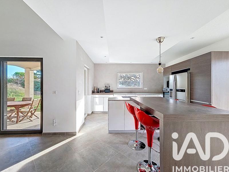 Maison - 199 m² - 6 pièces