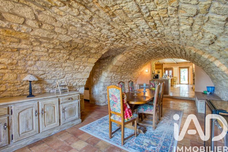 Maison - 950 m² - 22 pièces