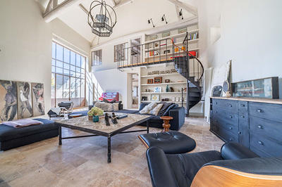 Demeure - 260 m² - 6 pièces