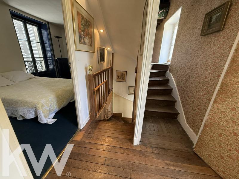 Maison ancienne - 246 m² - 7 pièces