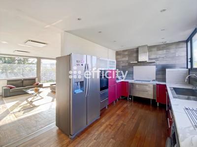 Maison - 133 m² - 6 pièces