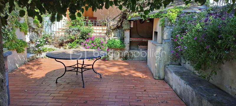 Villa - 243 m² - 11 pièces