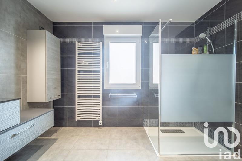 Maison - 121 m² - 5 pièces