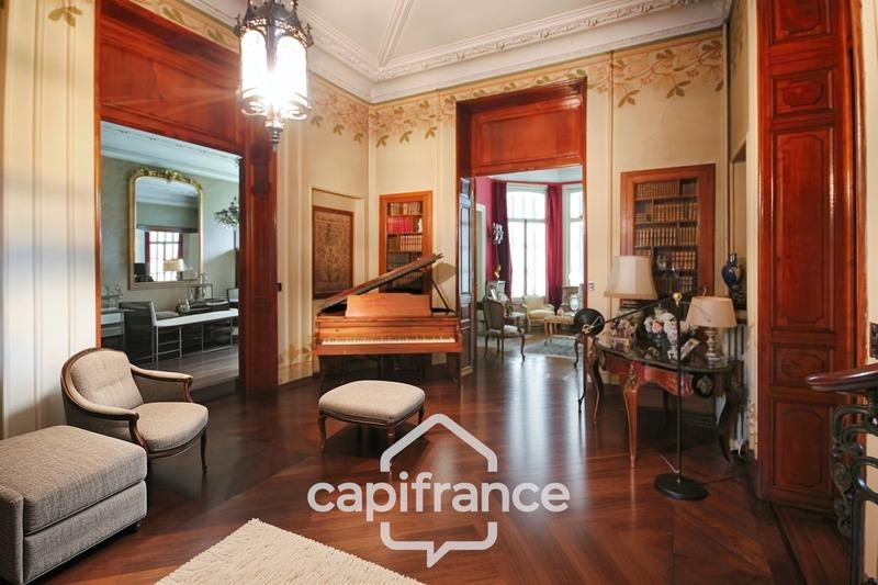 Hôtel particulier - 570 m² - 20 pièces