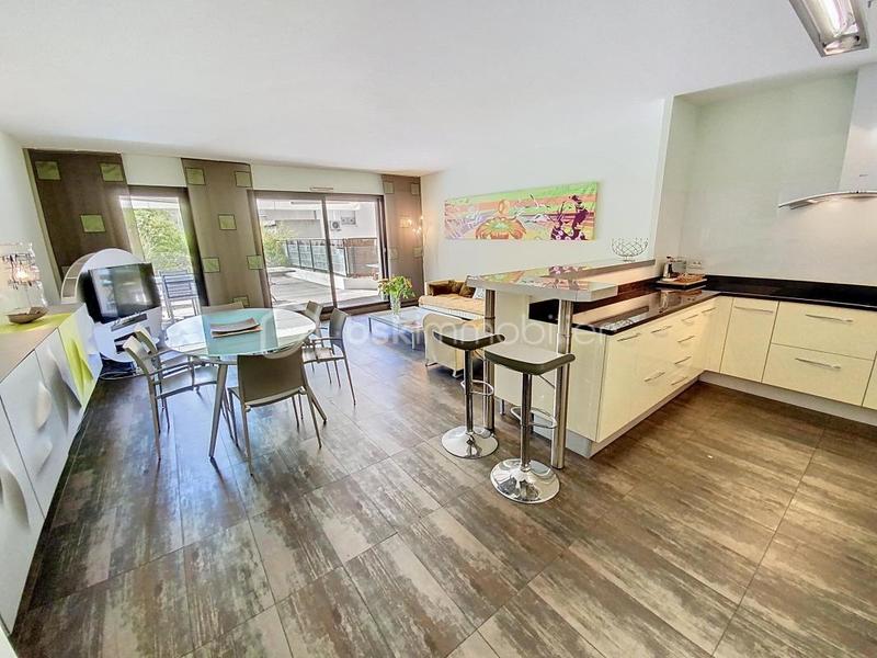 Appartement - 108 m² - 4 pièces