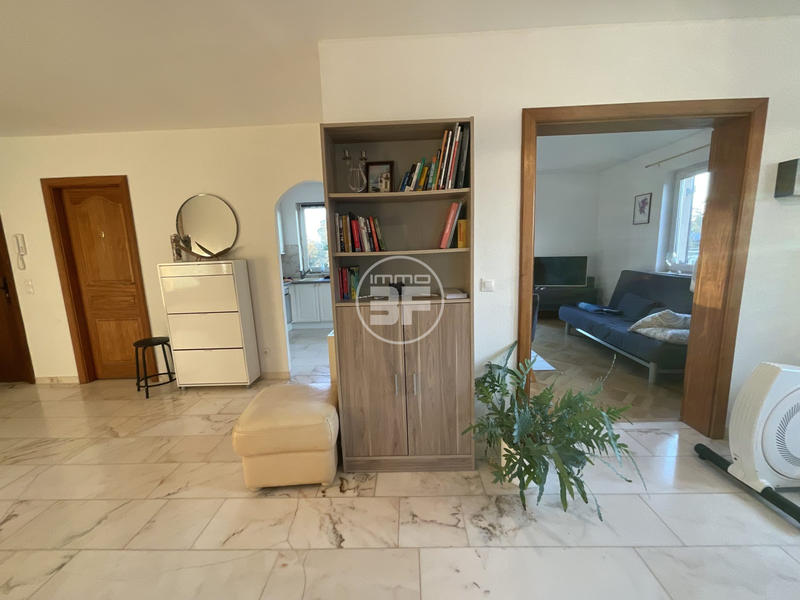 Appartement - 85 m² - 3 pièces