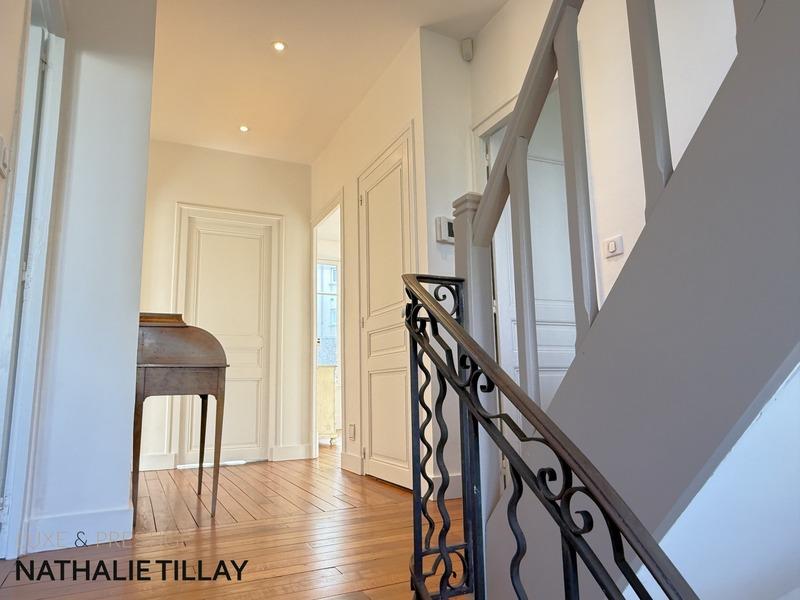 Maison bourgeoise - 220 m² - 9 pièces