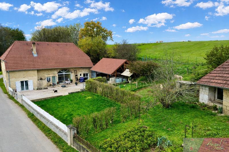 Maison - 130 m² - 6 pièces