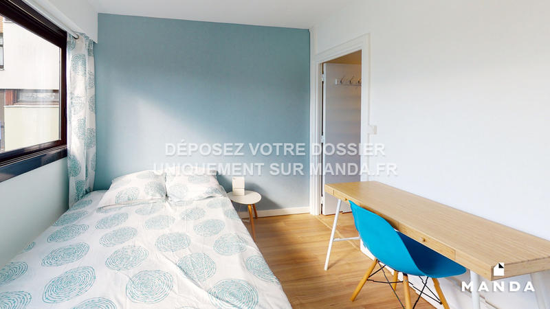 Chambre - 12 m² - 5 pièces