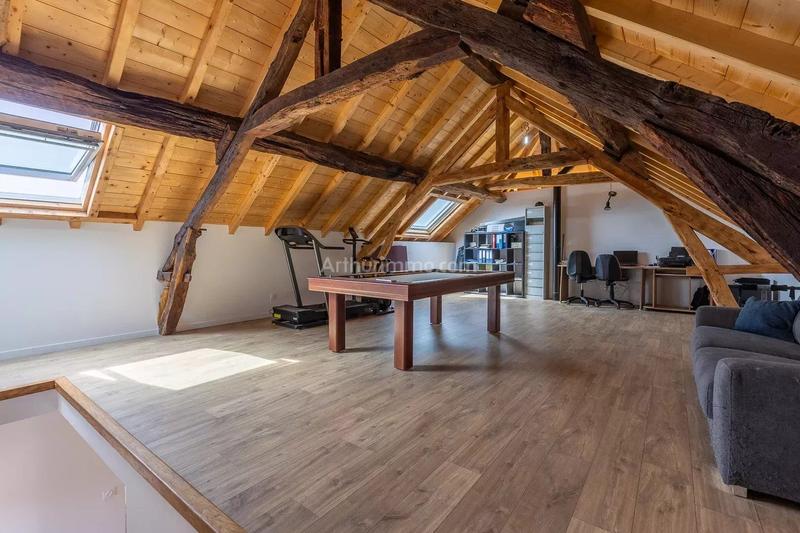 Maison - 226 m² - 8 pièces