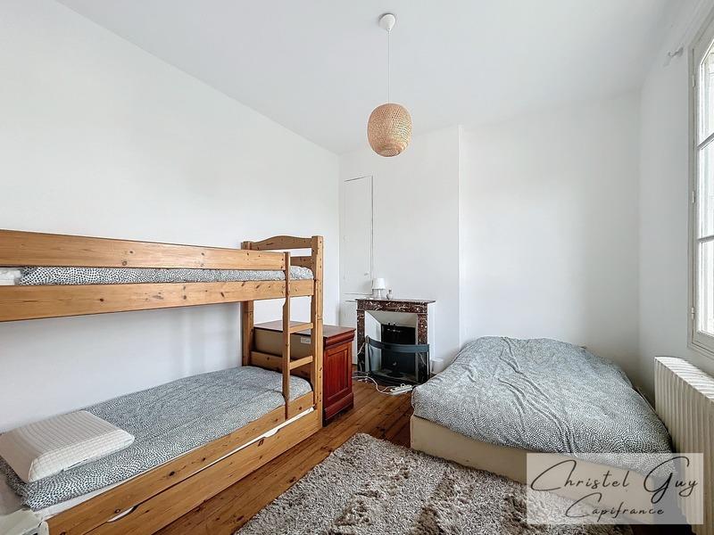 Maison - 224 m² - 7 pièces