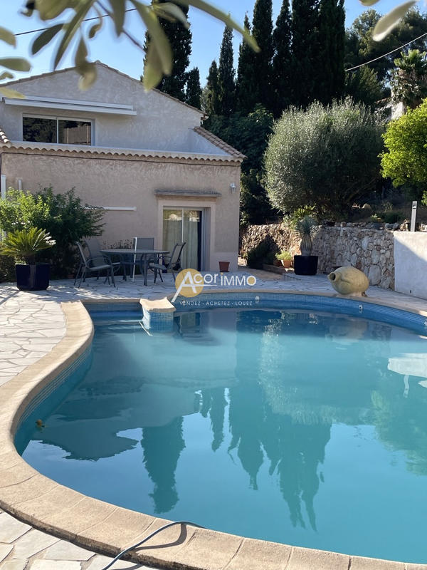 Maison - 170 m² - 5 pièces