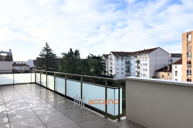 Appartement - 90 m² - 4 pièces