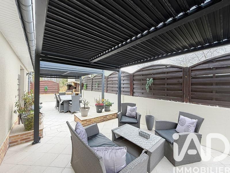 Maison - 97 m² - 4 pièces