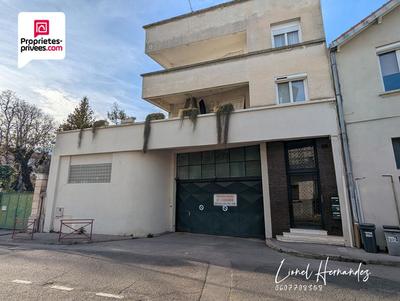 Appartement - 176 m² - 6 pièces