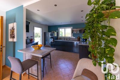 Maison - 244 m² - 9 pièces