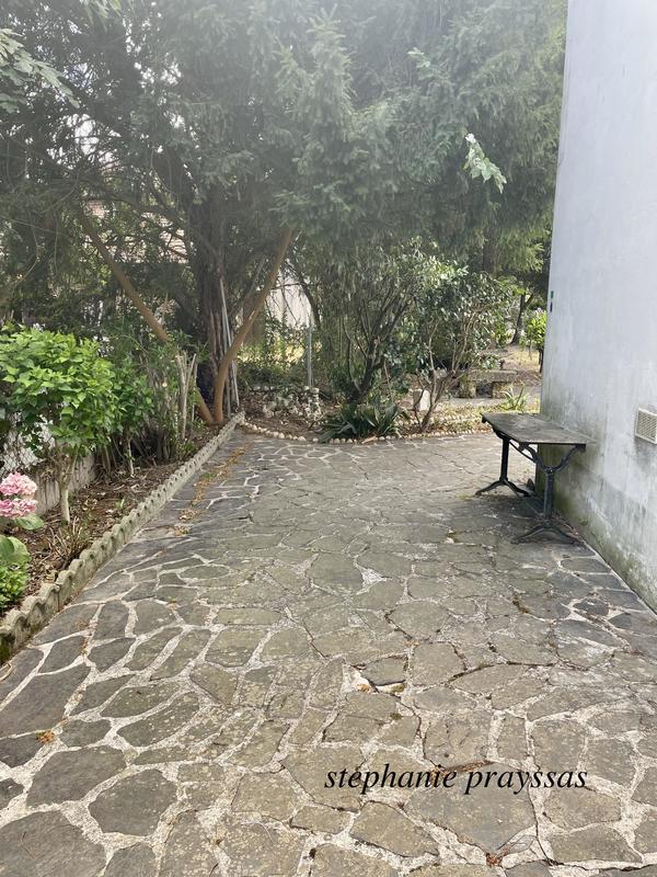 Maison jumelée - 111 m² - 5 pièces