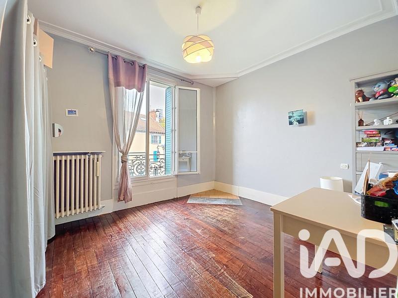 Maison - 207 m² - 7 pièces