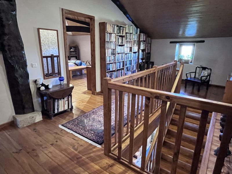 Maison traditionnelle - 290 m² - 7 pièces