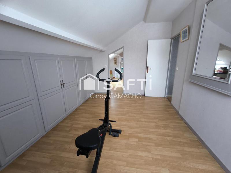 Maison - 169 m² - 8 pièces