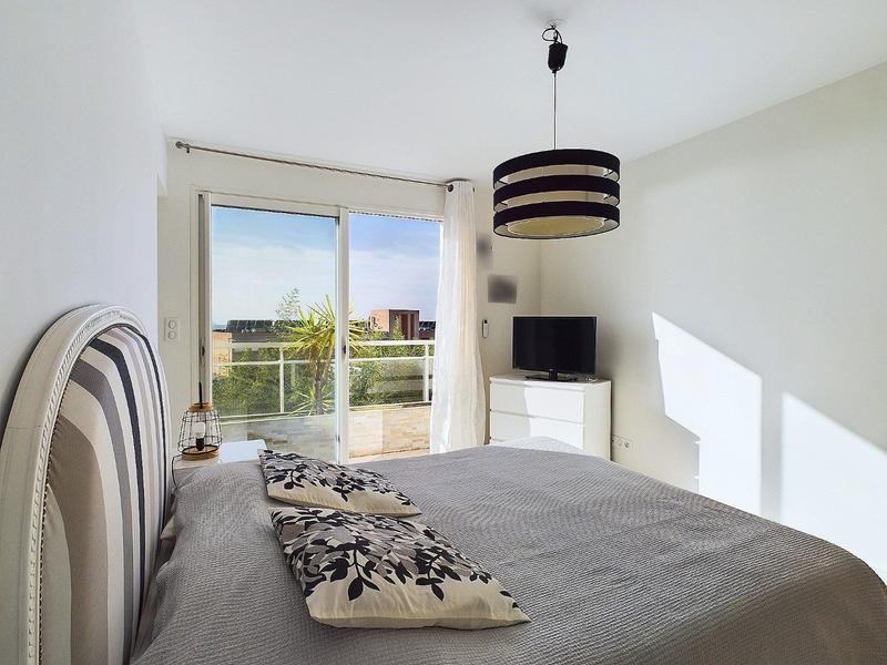 Maison - 270 m² - 11 pièces