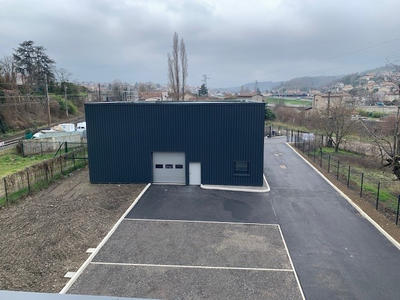 Local d'activité / Entrepôt - 174 m²