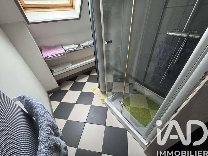 Maison - 182 m² - 7 pièces