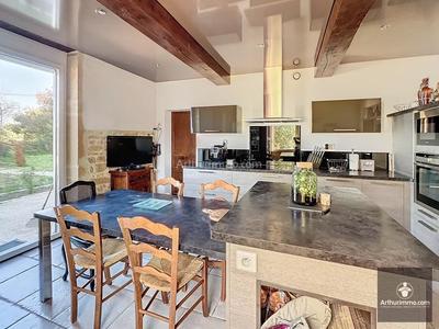 Maison - 205 m² - 6 pièces