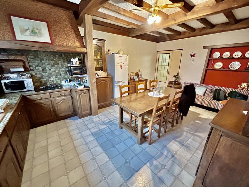 Maison - 196 m² - 8 pièces