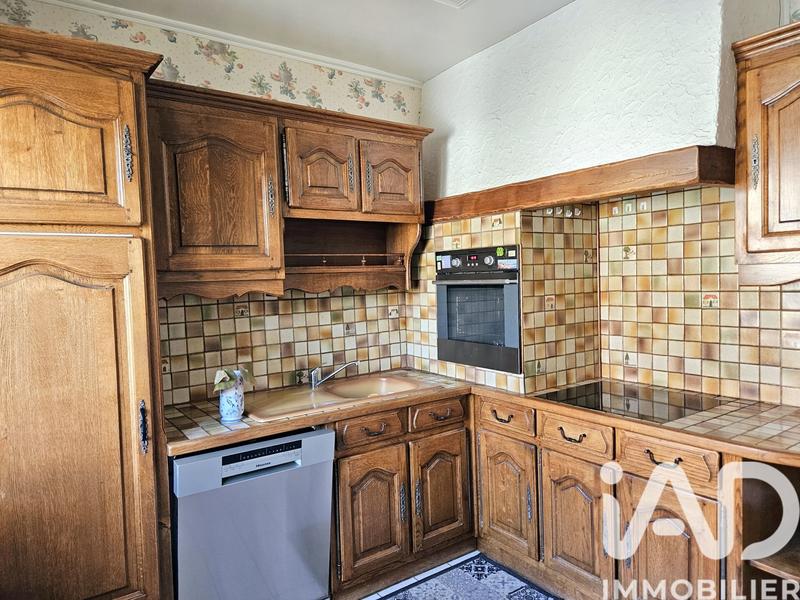 Maison - 99 m² - 5 pièces