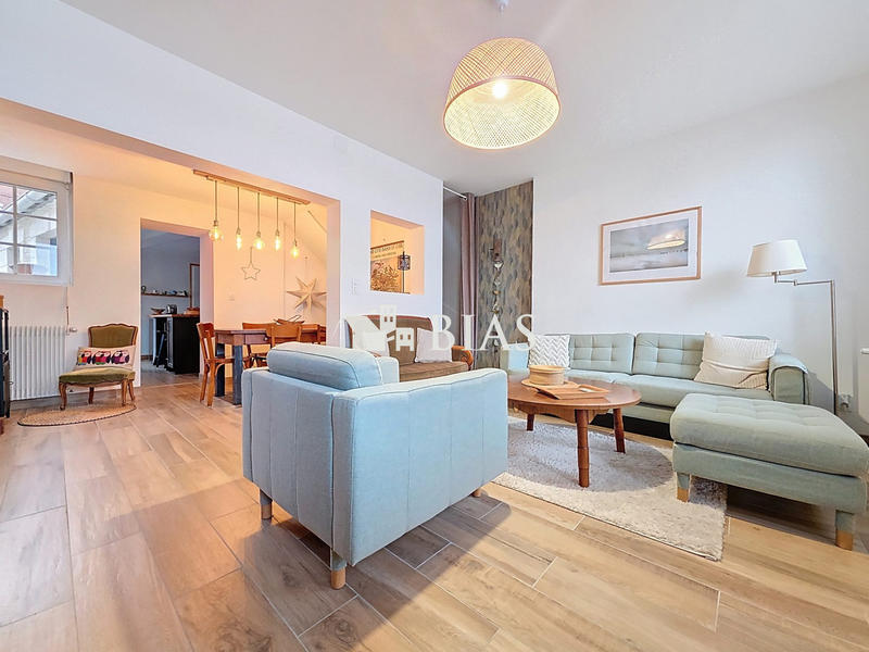 Maison - 90 m² - 4 pièces