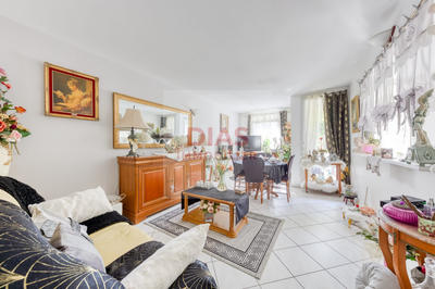 Appartement - 79 m² - 1 pièce