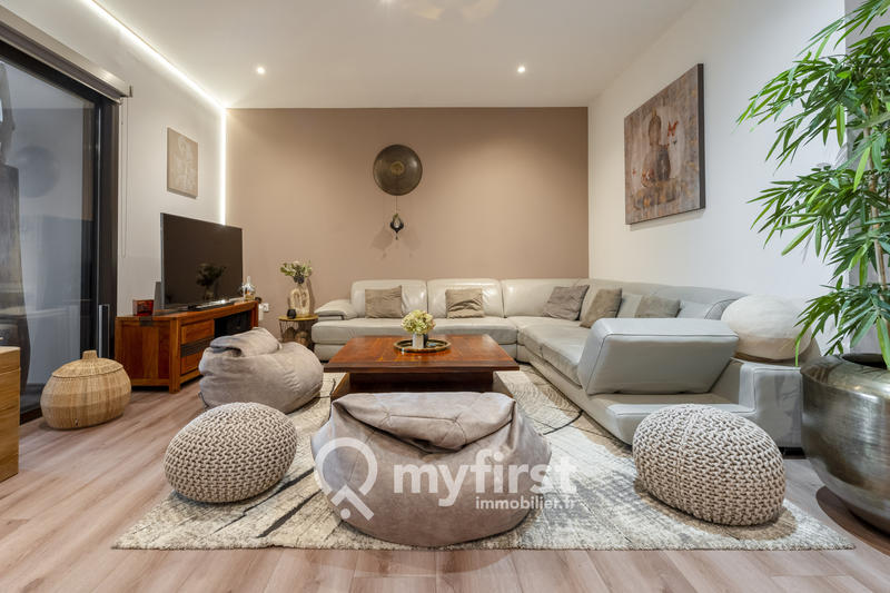 Appartement - 204 m² - 6 pièces