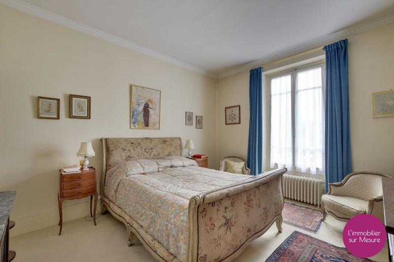 Villa - 260 m² - 9 pièces