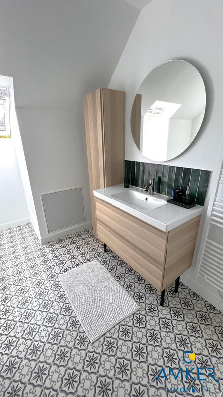 Maison traditionnelle - 146 m² - 6 pièces