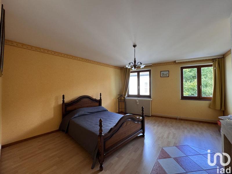 Maison - 220 m² - 8 pièces