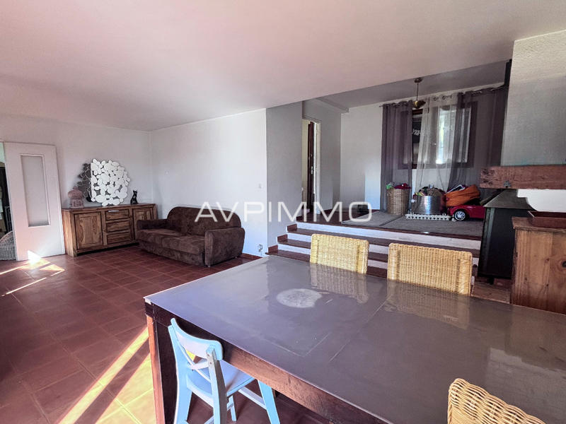 Maison - 200 m² - 5 pièces