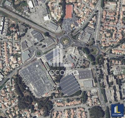 Local commercial - 1 200 m²