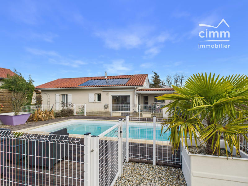 Maison - 110 m² - 5 pièces