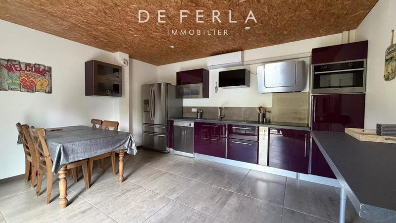 Maison - 196 m² - 7 pièces