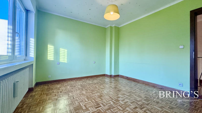 Maison - 187 m² - 8 pièces