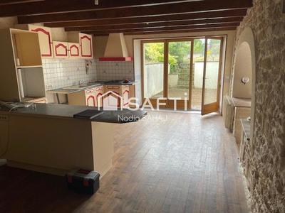 Maison - 202 m² - 9 pièces