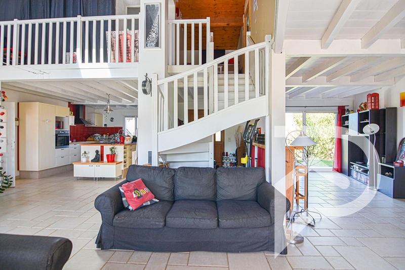 Maison - 197 m² - 6 pièces