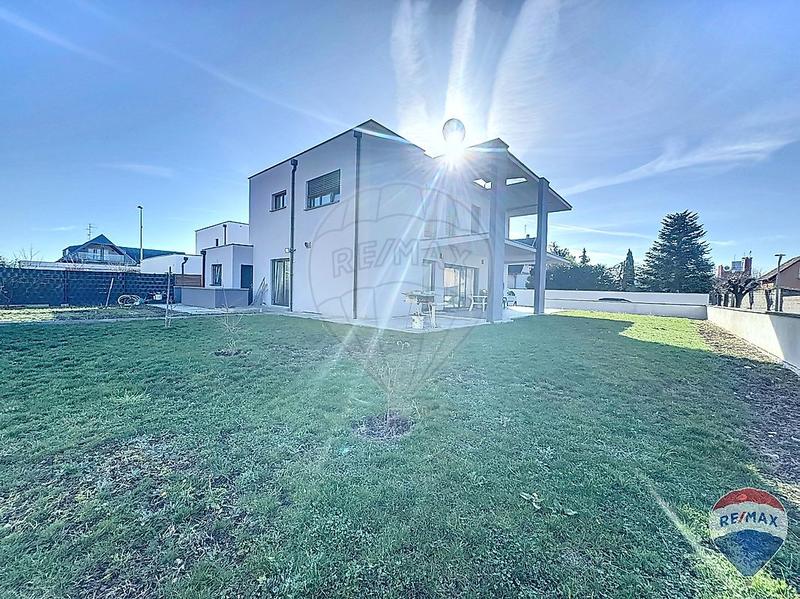 Maison - 178 m² - 6 pièces