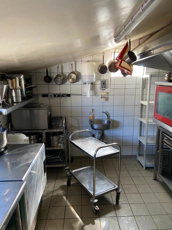 Local commercial - 685 m²