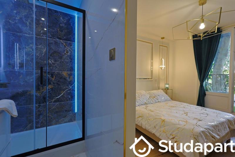 Chambre - 12 m² - 1 pièce