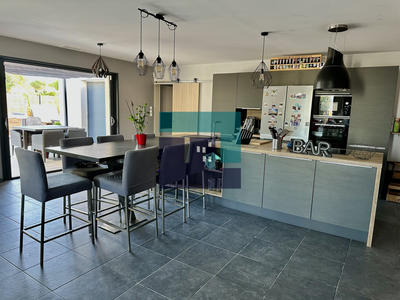 Maison - 110 m² - 4 pièces