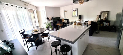 Appartement - 81 m² - 4 pièces