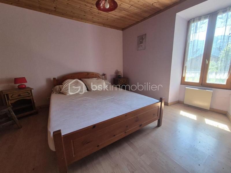 Loft - 105 m² - 6 pièces