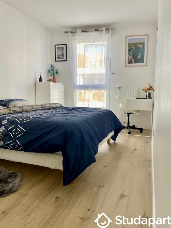 Chambre - 13 m² - 1 pièce